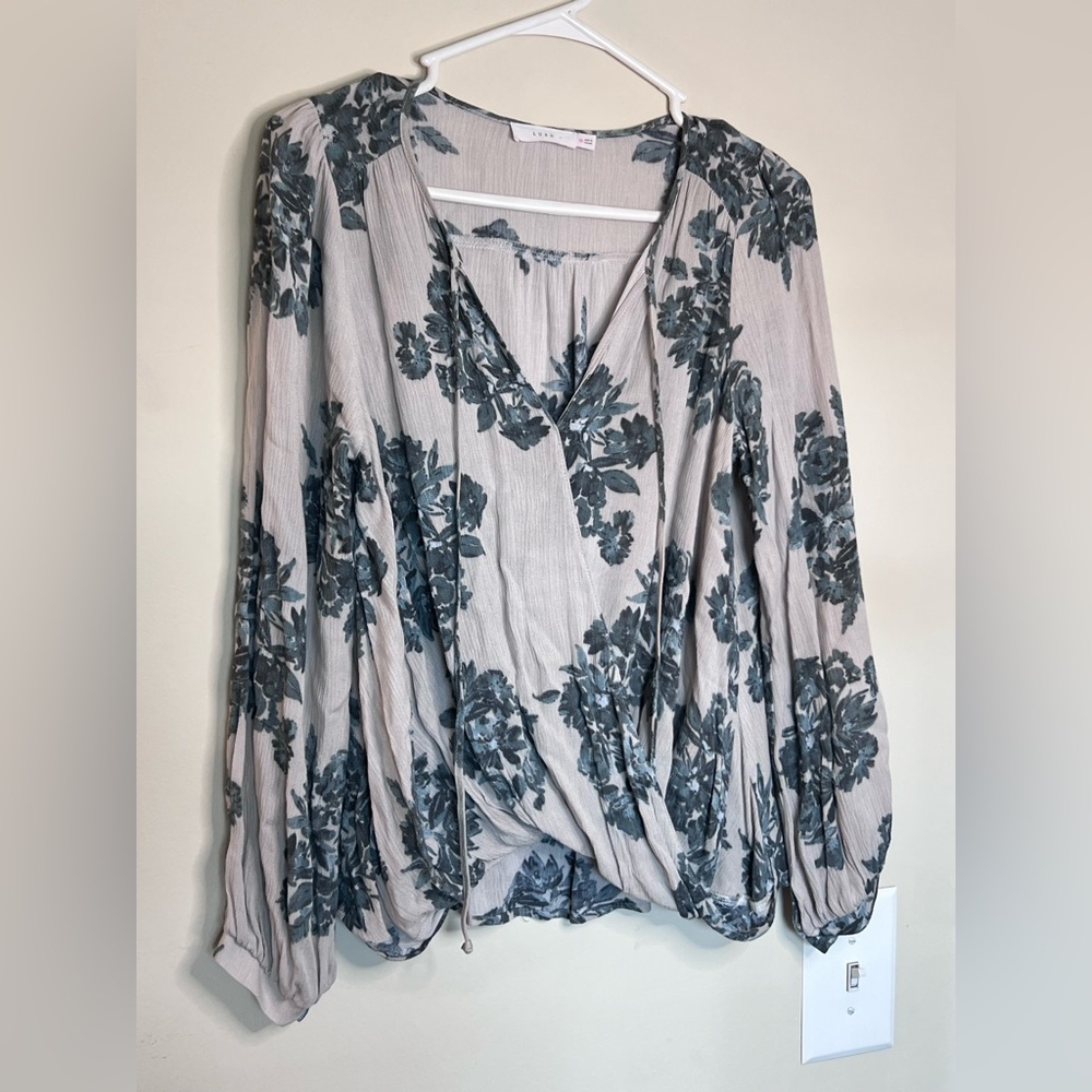LUSH \ Nordstrom Rack Women’s Floral Print Faux Wrap Plunge Neck Longsleeve Top